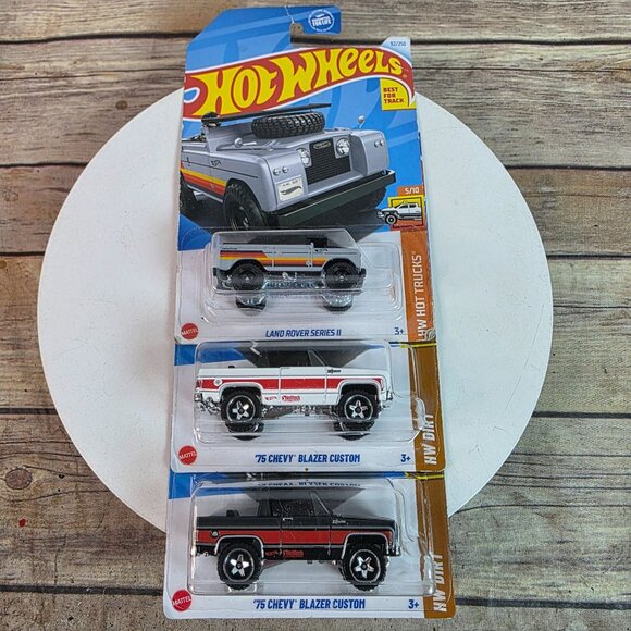 Hot Wheels Land Rover Series II & 75 Chevy Blazer Custom 3-Pack Die-Cast Set - Picture 1 of 16